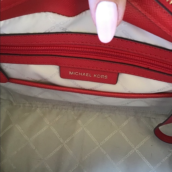 Red Micheal - Picture 7 of 8